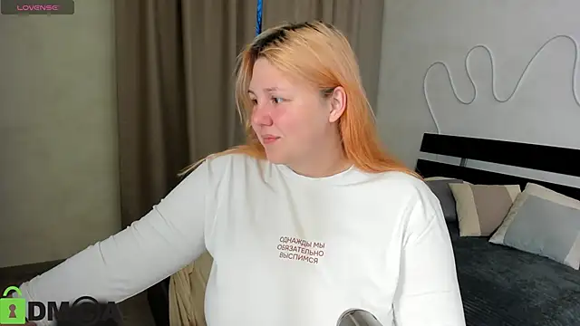 Ruth Oliver online show from October 27, 1:09 am