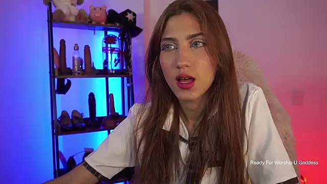 Snapshot of MissKorah chatting on June 16, 12:35 am MissKorah online show from June 16, 12:35 am