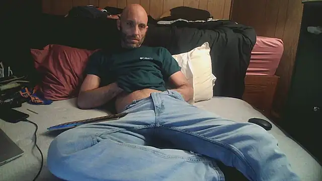 Disdikisgr8x5 online show from March 1, 6:24 am