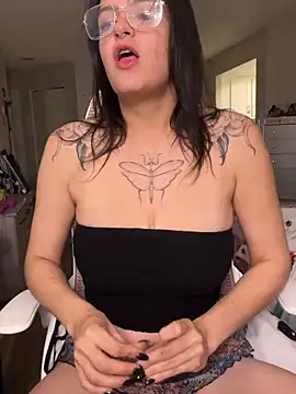 SafeinouterSpace online show from March 8, 5:55 am