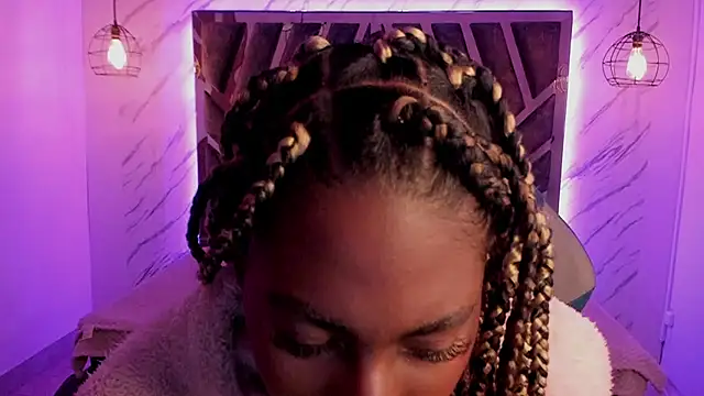 Queen perla  online show from December 20, 3:53 pm