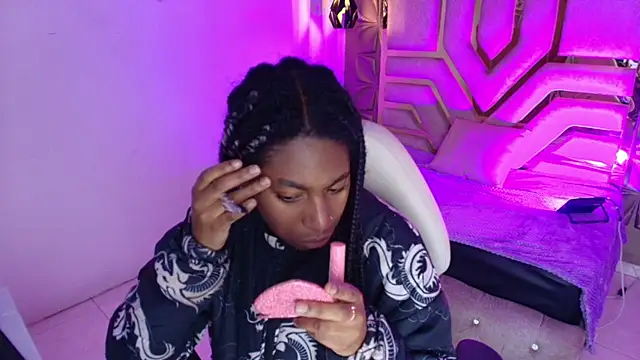 Queen perla  online show from February 25, 12:15 pm