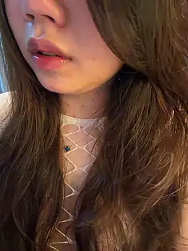 Hotellinh12 online show from May 13, 3:53 pm
