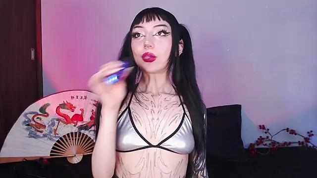 Snapshot of catipetite chatting on March 16, 11:36 pm catipetite online show from March 16, 11:36 pm