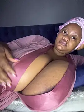 Chubbykarisma27 online show from December 13, 9:42 pm