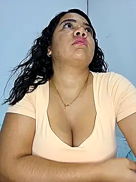 Watagatapitusberry1 online show from October 25, 11:21 pm