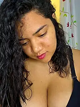 Watagatapitusberry1 online show from November 20, 2:23 am