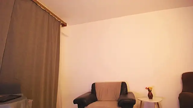 Snapshot of darkitten chatting on October 30, 11:44 am darkitten online show from October 30, 11:44 am