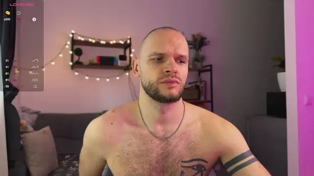 Snapshot of maxx_alexx chatting on January 4, 11:43 am maxx alexx online show from January 4, 11:43 am