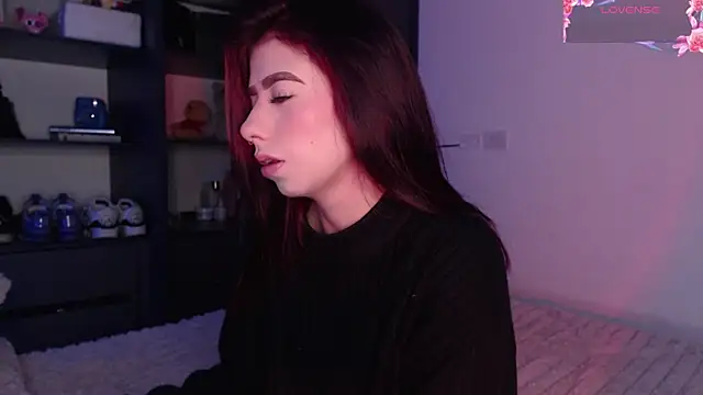 Snapshot of Your_rosalie chatting on October 31, 4:46 am Your rosalie online show from October 31, 4:46 am