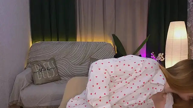 Snapshot of CarolynCohen__ chatting on January 12, 1:53 am CarolynCohen online show from January 12, 1:53 am