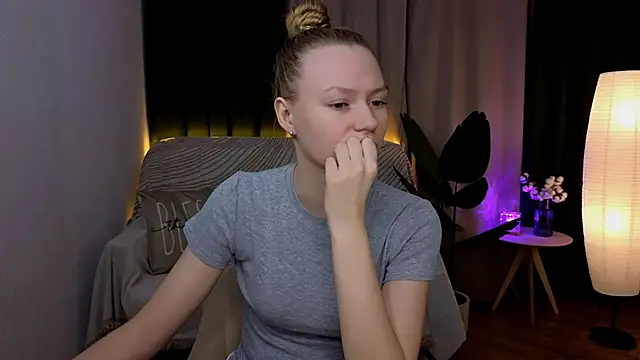 Snapshot of CarolynCohen__ chatting on January 14, 2:19 am CarolynCohen online show from January 14, 2:19 am