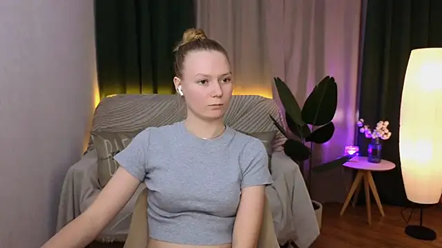 Snapshot of CarolynCohen__ chatting on January 14, 5:30 am CarolynCohen online show from January 14, 5:30 am