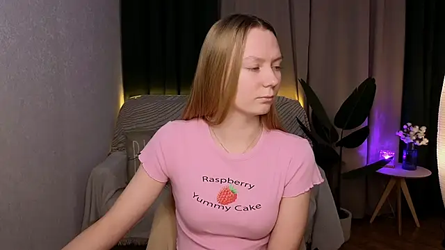 Snapshot of CarolynCohen__ chatting on January 17, 1:57 am CarolynCohen online show from January 17, 1:57 am