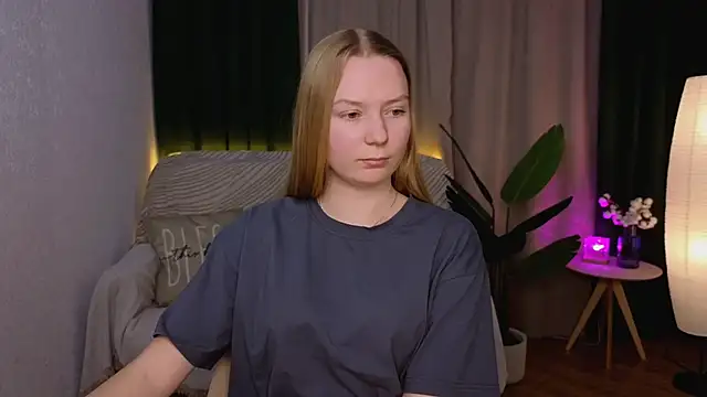 Snapshot of CarolynCohen__ chatting on January 19, 4:54 am CarolynCohen online show from January 19, 4:54 am