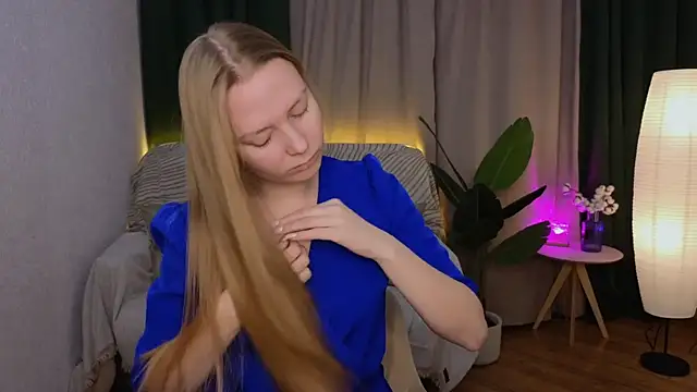 Snapshot of CarolynCohen__ chatting on January 23, 1:51 am CarolynCohen online show from January 23, 1:51 am