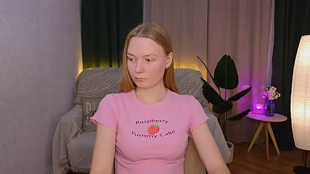 Snapshot of CarolynCohen__ chatting on February 6, 5:14 am CarolynCohen online show from February 6, 5:14 am