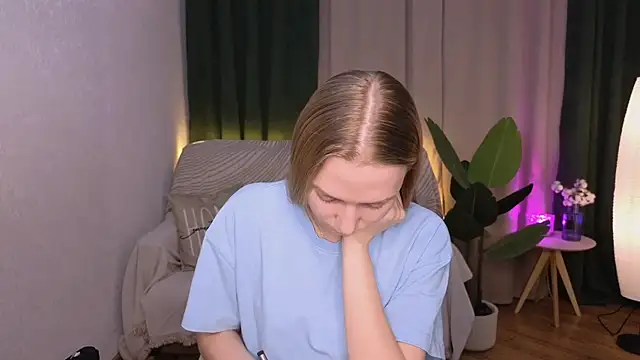 Snapshot of CarolynCohen__ chatting on February 12, 2:14 am CarolynCohen online show from February 12, 2:14 am