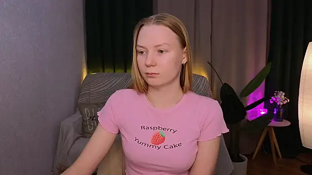 Snapshot of CarolynCohen__ chatting on February 21, 2:06 am CarolynCohen online show from February 21, 2:06 am