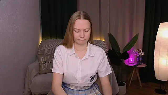 Snapshot of CarolynCohen__ chatting on February 27, 2:10 am CarolynCohen online show from February 27, 2:10 am