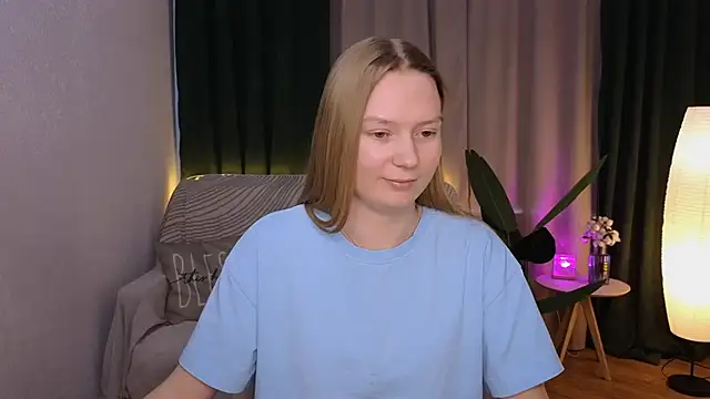 Snapshot of CarolynCohen__ chatting on March 2, 5:01 am CarolynCohen online show from March 2, 5:01 am