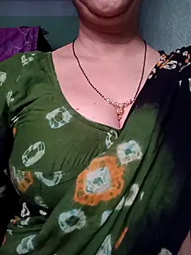 Snapshot of Rosy-B chatting on February 10, 12:59 am Rosy-B online show from February 10, 12:59 am