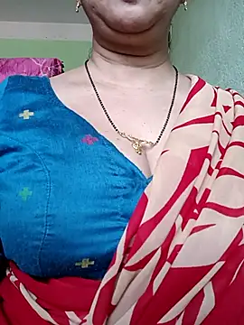 Snapshot of Rosy-B chatting on February 21, 10:05 am Rosy-B online show from February 21, 10:05 am