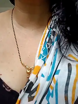 Snapshot of Rosy-B chatting on February 24, 7:50 am Rosy-B online show from February 24, 7:50 am