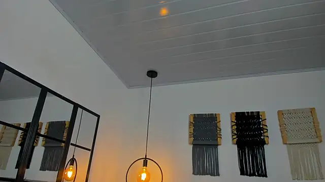 Snapshot of Sweet_camille chatting on October 11, 2:22 am Sweet camille online show from October 11, 2:22 am