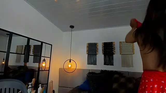 Snapshot of Sweet_camille chatting on October 15, 2:11 am Sweet camille online show from October 15, 2:11 am