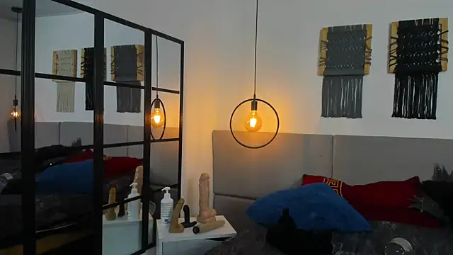 Snapshot of Sweet_camille chatting on October 16, 2:34 am Sweet camille online show from October 16, 2:34 am