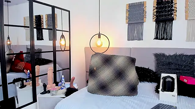 Snapshot of Sweet_camille chatting on October 27, 2:15 am Sweet camille online show from October 27, 2:15 am