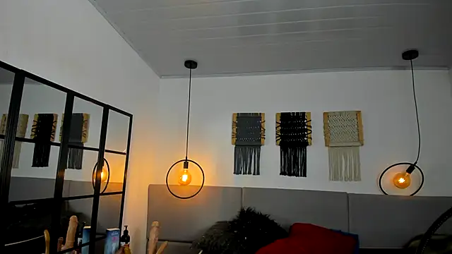 Snapshot of Sweet_camille chatting on November 15, 2:31 am Sweet camille online show from November 15, 2:31 am