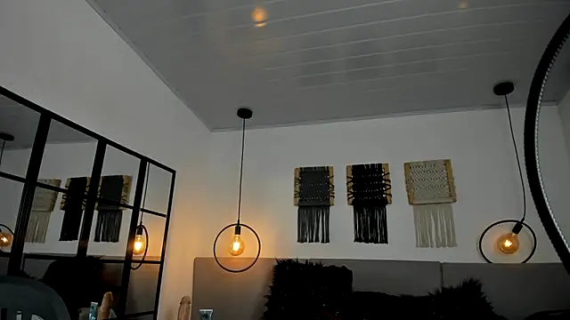 Snapshot of Sweet_camille chatting on November 17, 11:27 am Sweet camille online show from November 17, 11:27 am