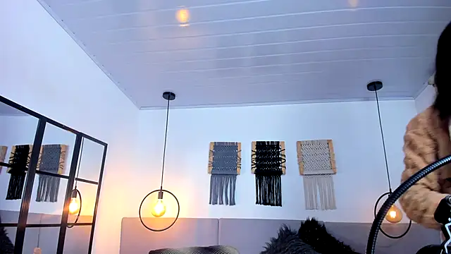 Snapshot of Sweet_camille chatting on November 21, 2:21 am Sweet camille online show from November 21, 2:21 am