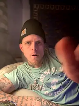 Snapshot of traejddd chatting on October 3, 3:25 am traejddd online show from October 3, 3:25 am