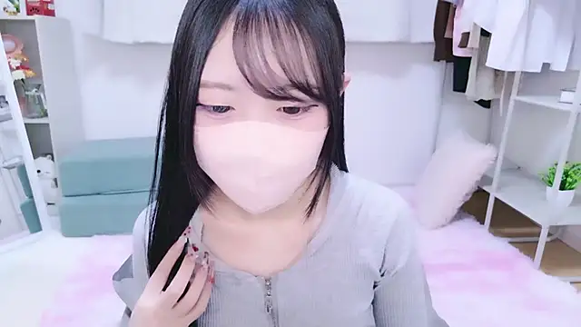 Snapshot of Suzu_ch_xx chatting on February 1, 6:17 pm Suzu ch xx online show from February 1, 6:17 pm