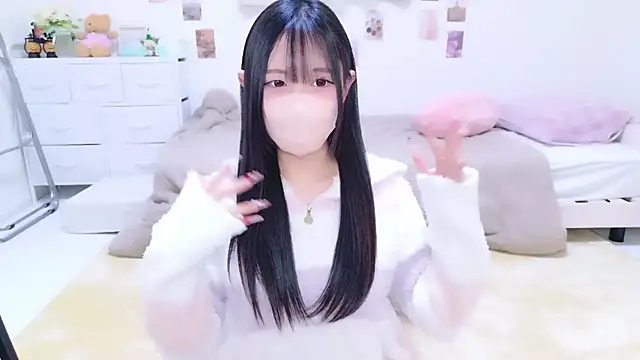 Snapshot of Suzu_ch_xx chatting on February 5, 10:25 pm Suzu ch xx online show from February 5, 10:25 pm