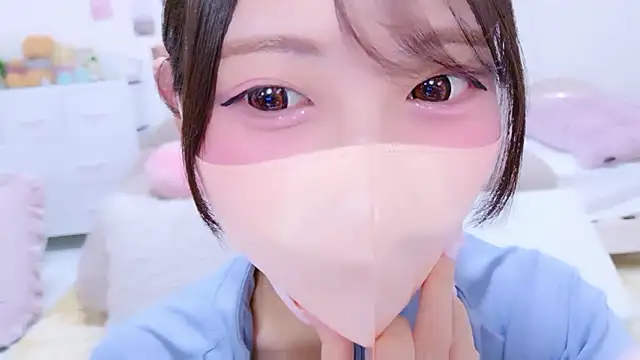Snapshot of Suzu_ch_xx chatting on June 21, 1:57 pm Suzu ch xx online show from June 21, 1:57 pm