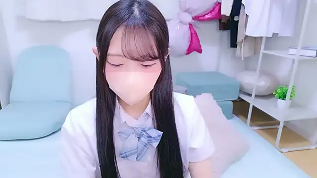 Snapshot of Suzu_ch_xx chatting on June 30, 9:27 pm Suzu ch xx online show from June 30, 9:27 pm
