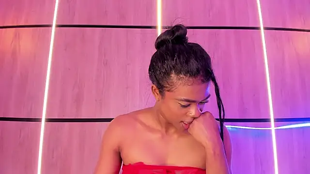 julianna smith  online show from December 11, 1:58 am