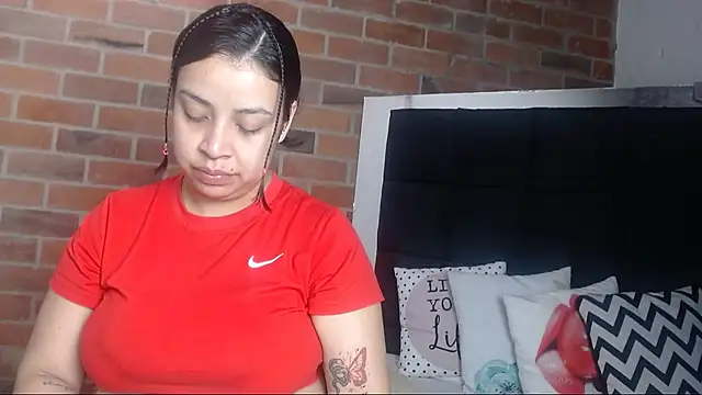 salome  hills1 online show from January 8, 12:47 pm