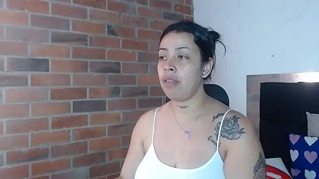 Snapshot of salome__hills1 chatting on February 26, 3:33 pm salome hills1 online show from February 26, 3:33 pm