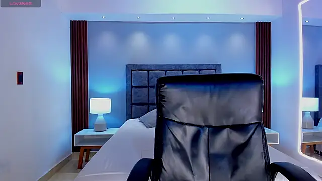 Emmaa Robertss online show from December 7, 10:56 am