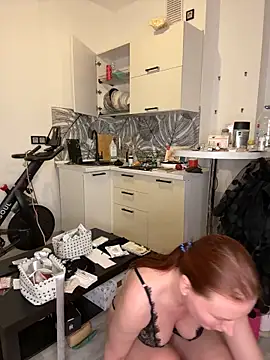 EmmaWarren online show from October 21, 4:08 pm