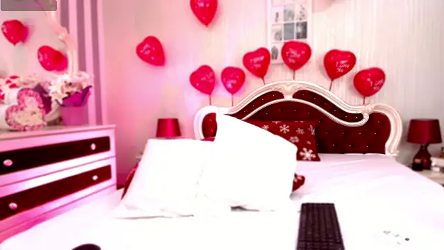 StacyLight online show from February 14, 9:32 pm