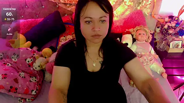 Snapshot of martina_bk chatting on February 18, 1:45 am martina bk online show from February 18, 1:45 am