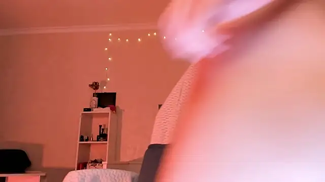 Britney Ross online show from December 1, 3:33 am