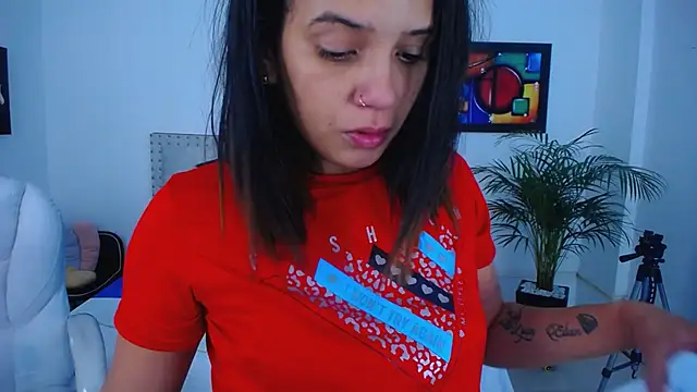 Chiqui milk  online show from January 30, 7:04 pm