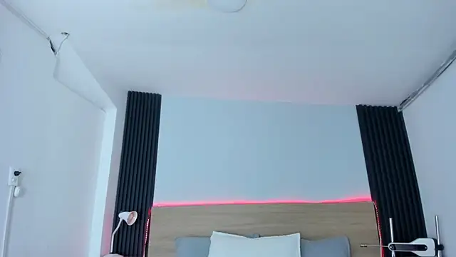 Chiqui milk  online show from October 22, 7:13 pm